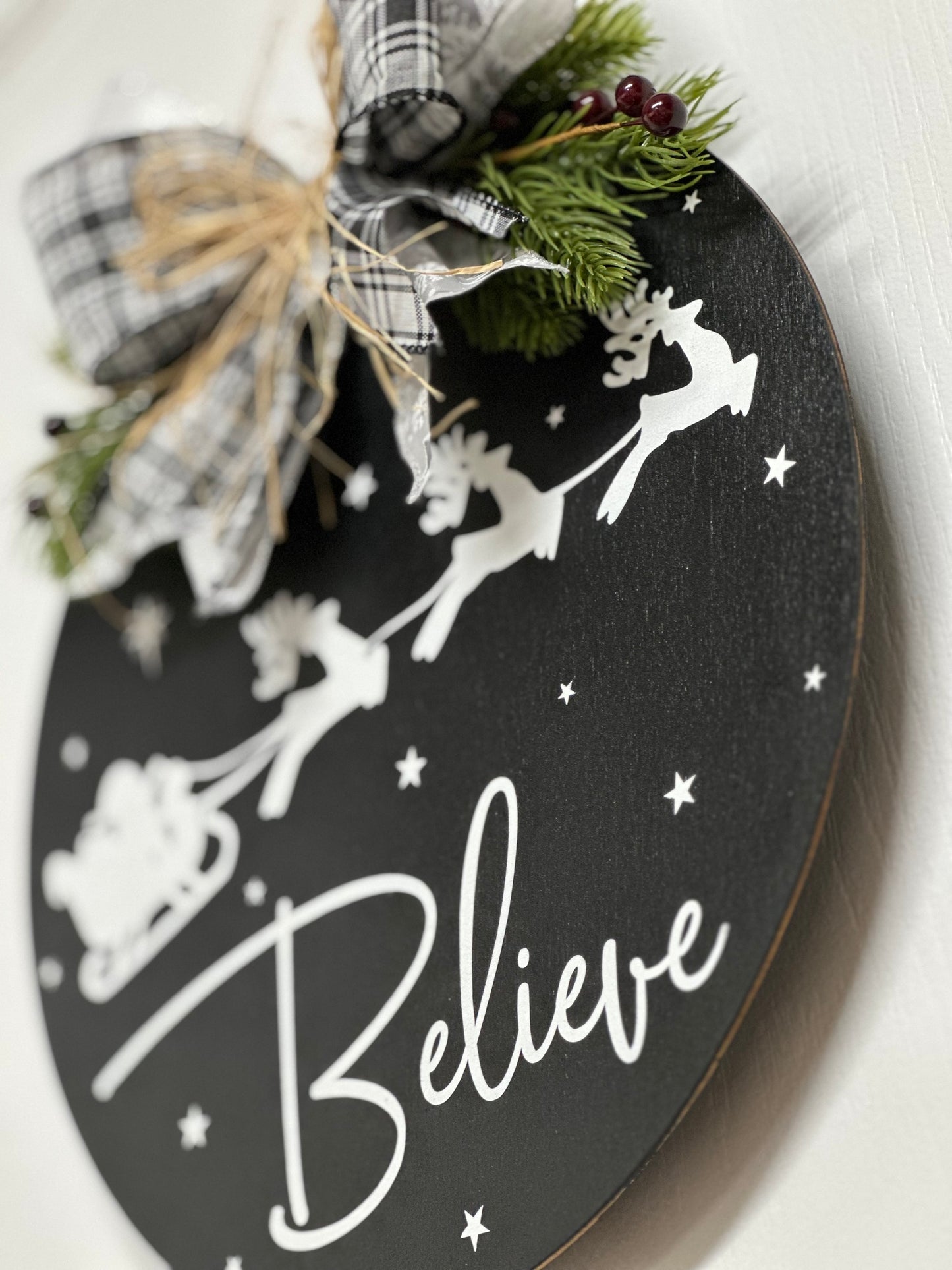 Believe Wood Round Hanger