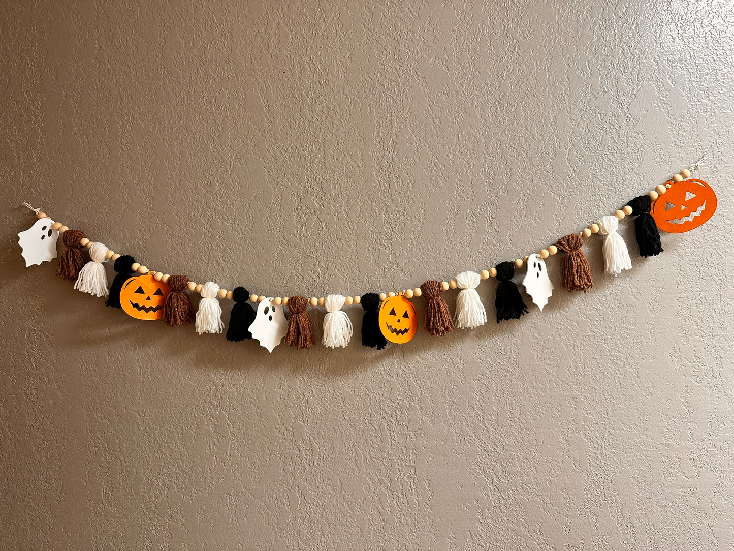 Pumpkin & Ghost Tassel Garland