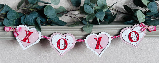 XOXO Valentine Banner