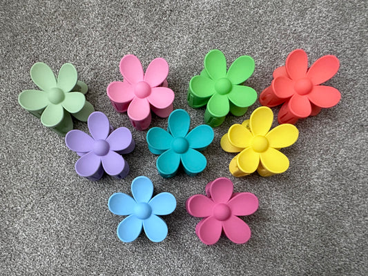 Daisy Flower Hair Claws